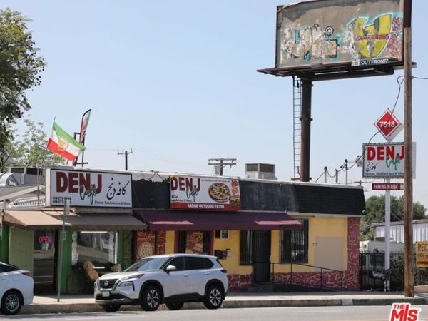 7518 Foothill Boulevard , Tujunga, CA 91042