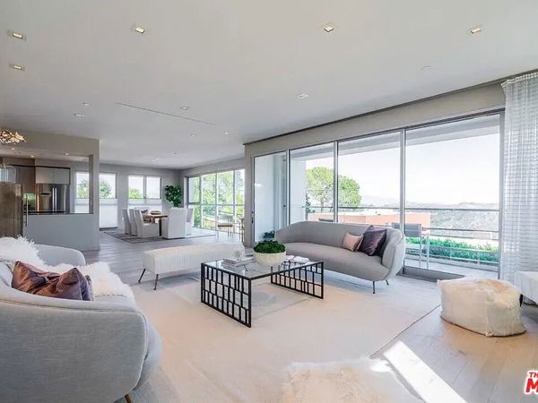 2391 Roscomare, Unit 201, Los Angeles, CA 90077