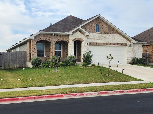 704 Giorgio Moroder DR, Hutto, TX 78634