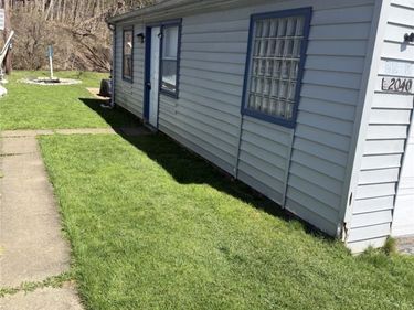 2040 Hemstreet Rd, East Aurora, NY 14052