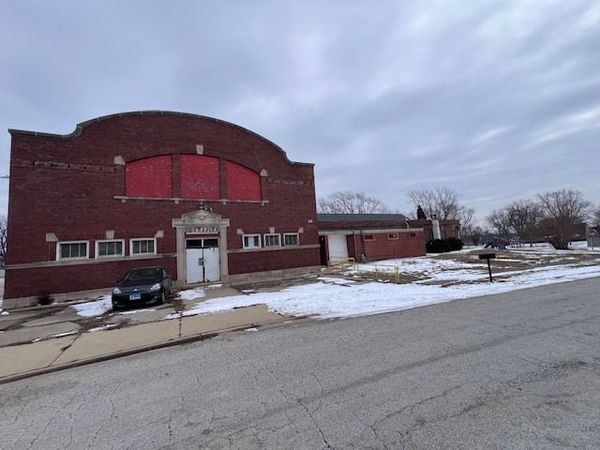 610 E Lincoln Avenue, Normal, IL 61761