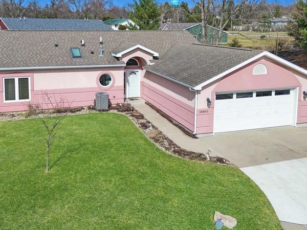 1809 W 18Th Street, Unit B, Cedar Falls, IA 50613