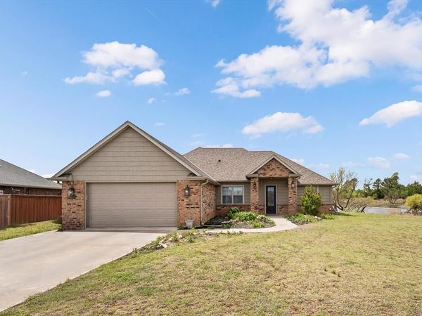 15 Blue Meadow Drive, Elgin, OK 73538