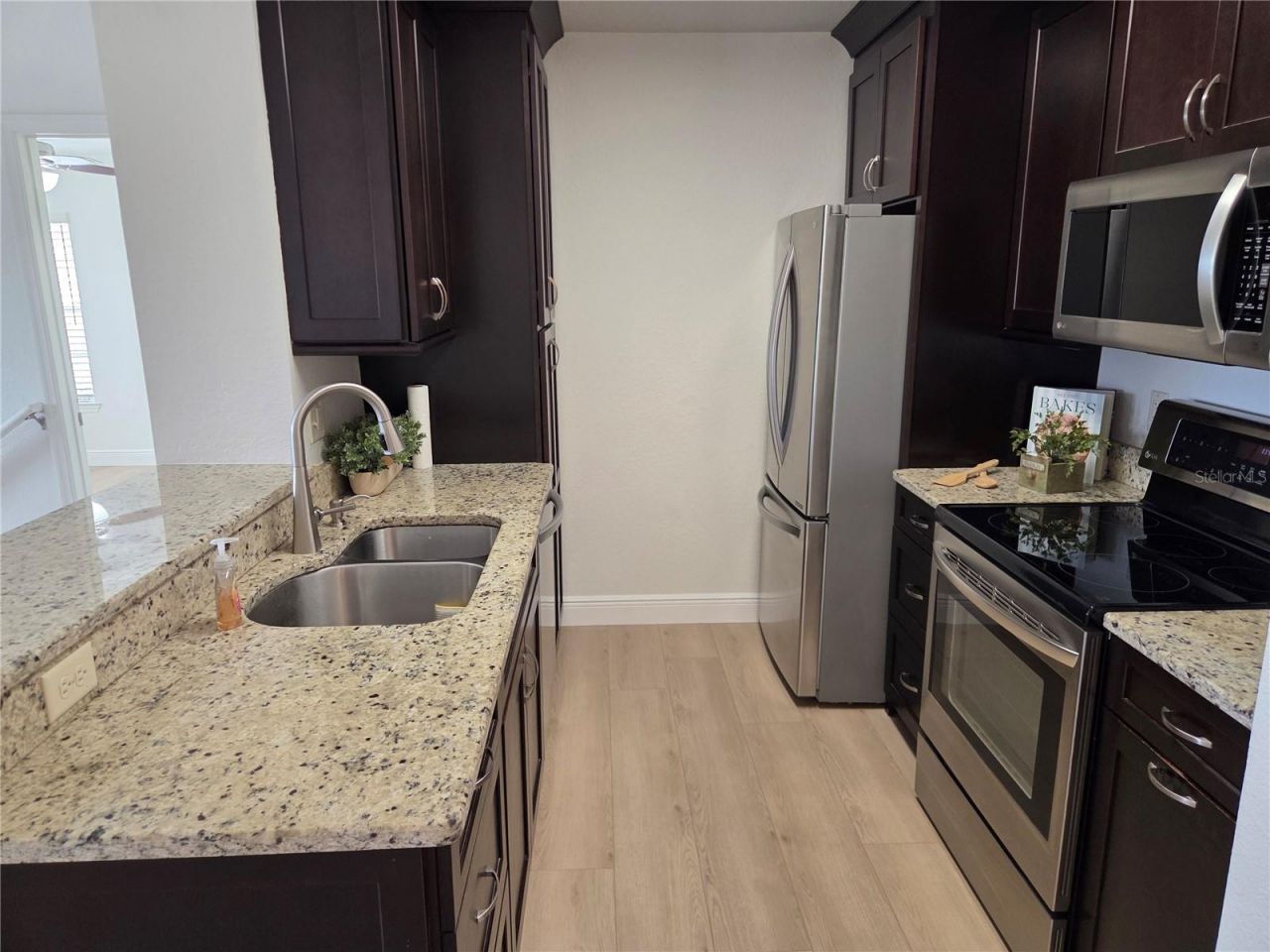 8905 Manor Loop , Unit 205, Lakewood Ranch, FL 34202 Photo