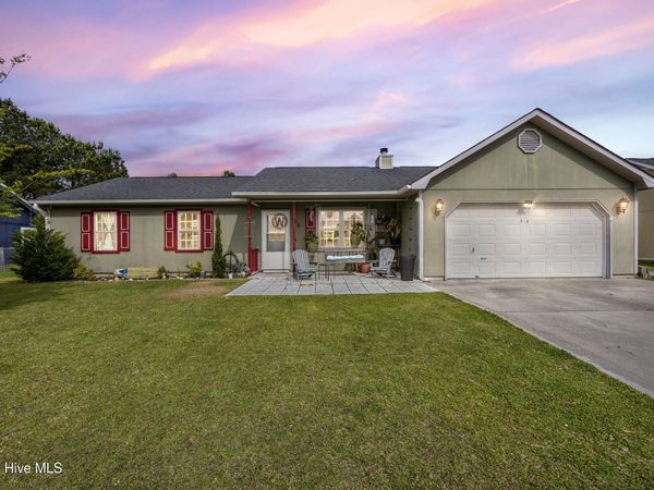 266 Parnell Road, Hubert, NC 28539