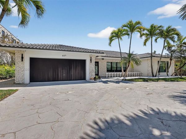 607 Layne Blvd , Hallandale Beach, FL 33009