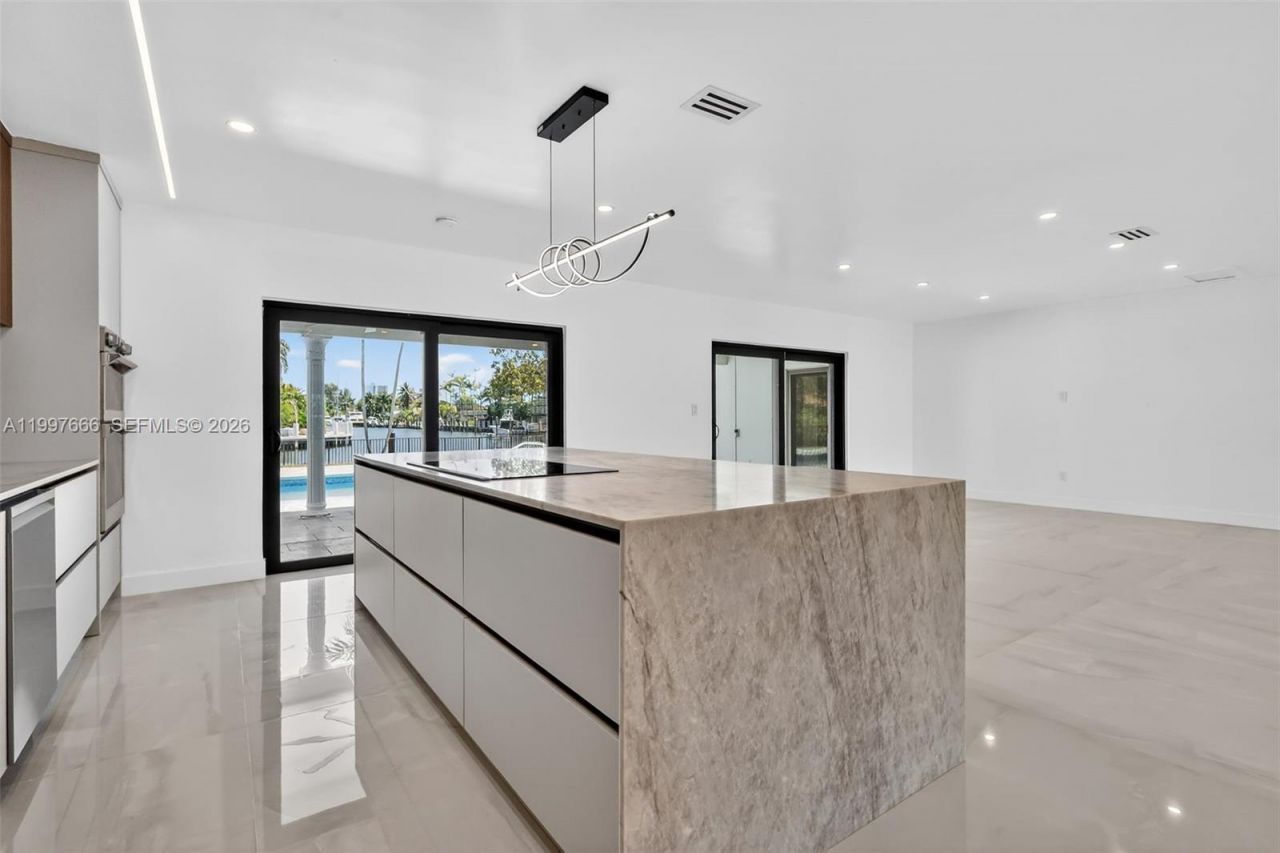 607 Layne Blvd , Hallandale Beach, FL 33009 Photo