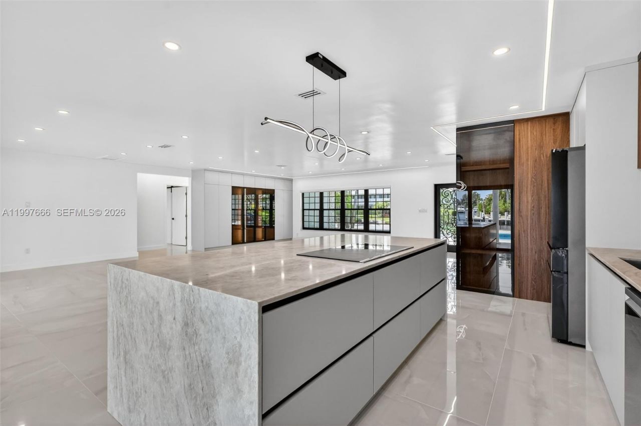 607 Layne Blvd , Hallandale Beach, FL 33009 Photo