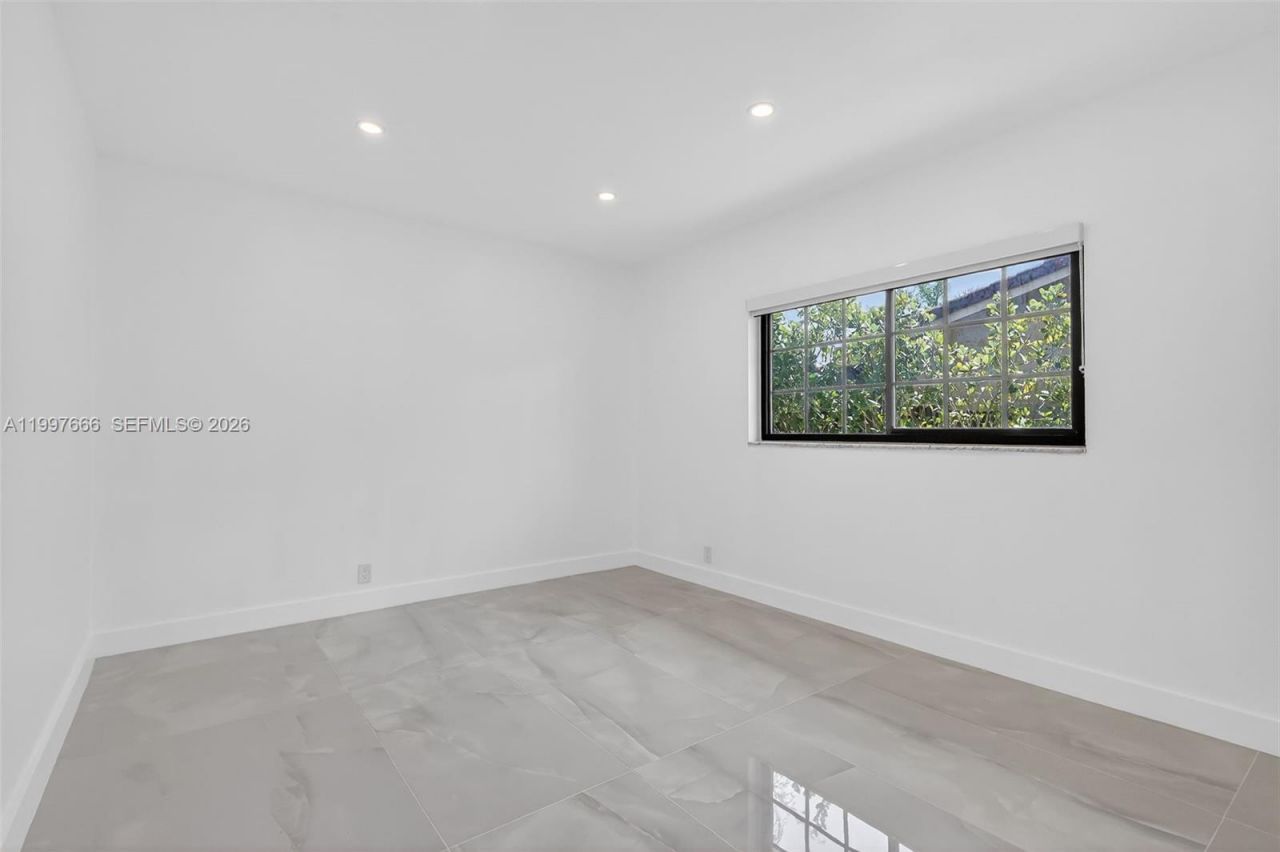 607 Layne Blvd , Hallandale Beach, FL 33009 Photo