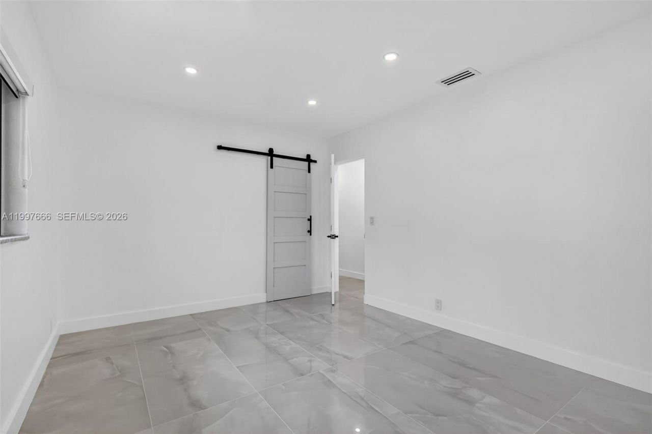 607 Layne Blvd , Hallandale Beach, FL 33009 Photo