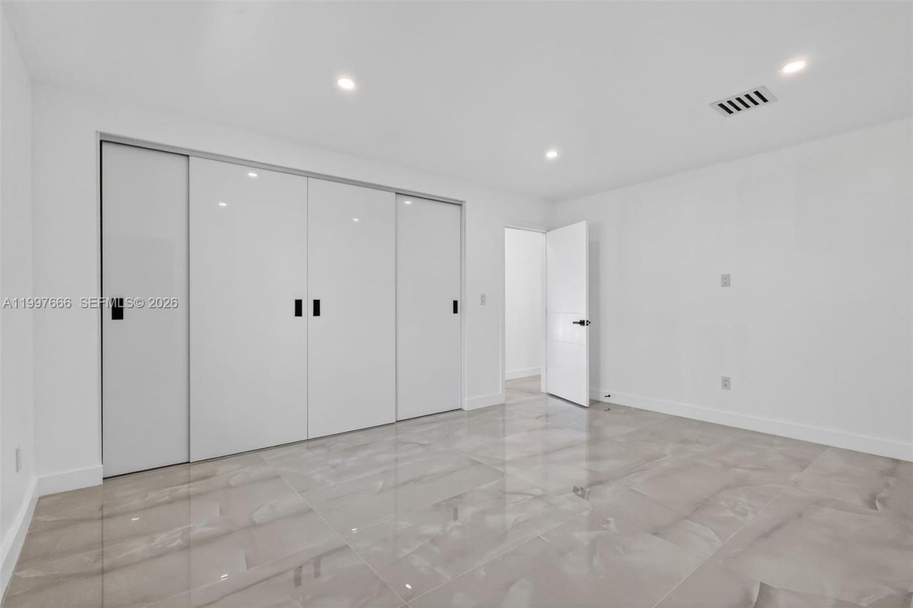 607 Layne Blvd , Hallandale Beach, FL 33009 Photo