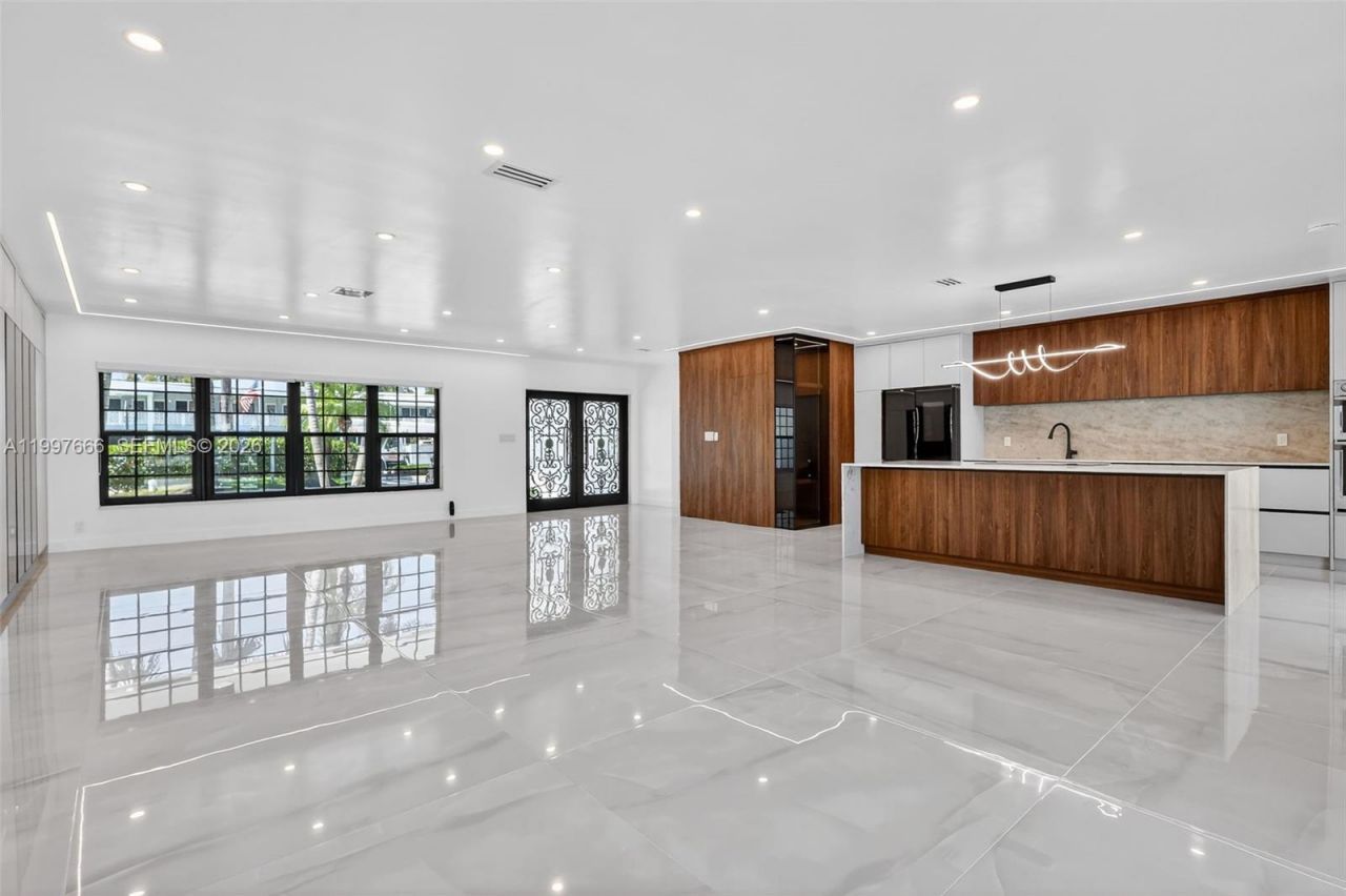 607 Layne Blvd , Hallandale Beach, FL 33009 Photo