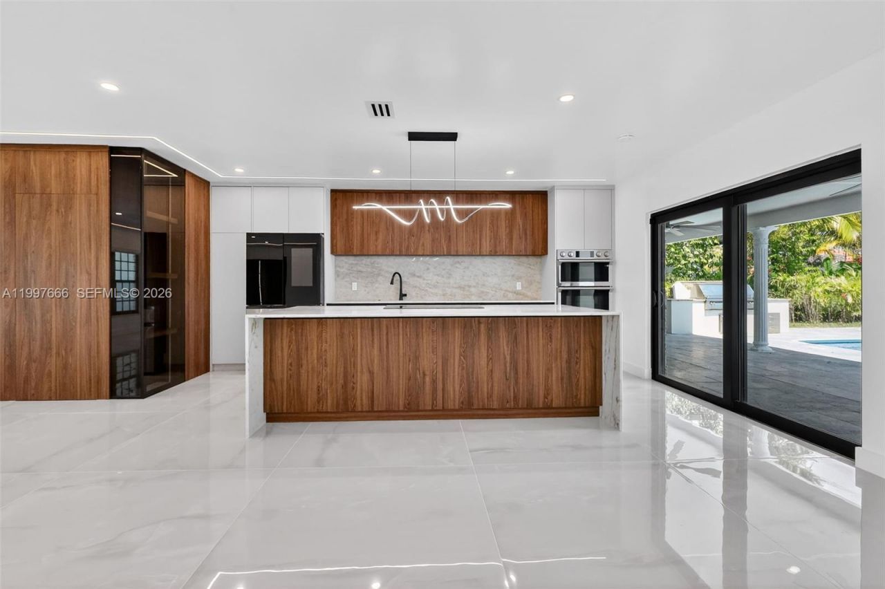 607 Layne Blvd , Hallandale Beach, FL 33009 Photo