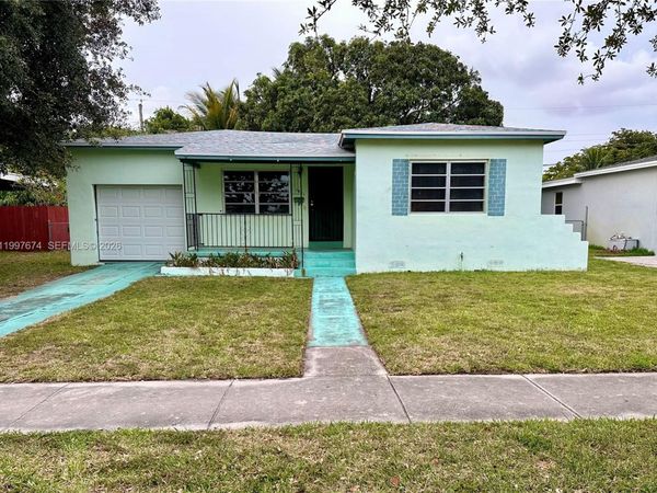 1941 NE 157th Ter , North Miami Beach, FL 33162