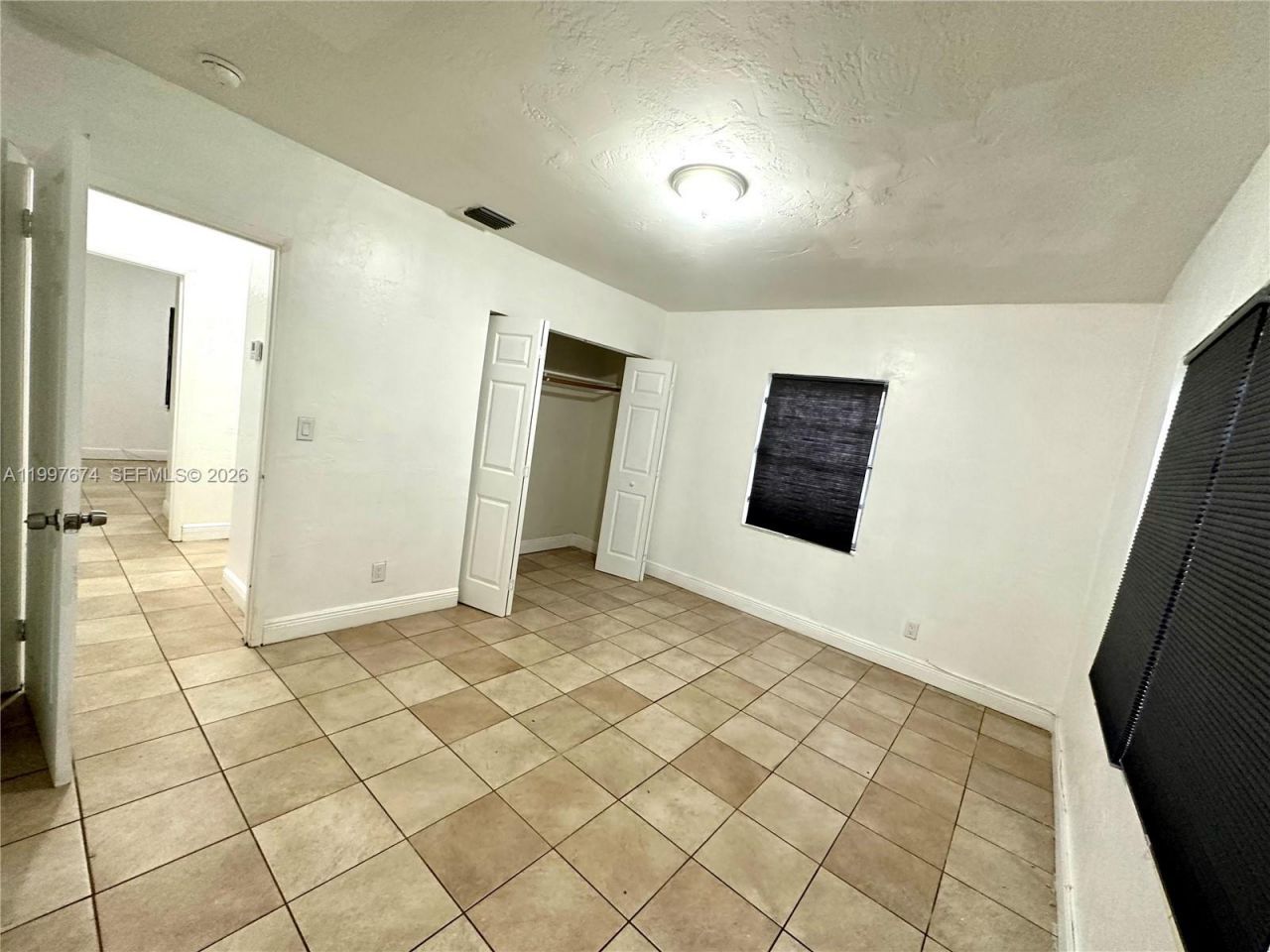 1941 NE 157th Ter , North Miami Beach, FL 33162 Photo