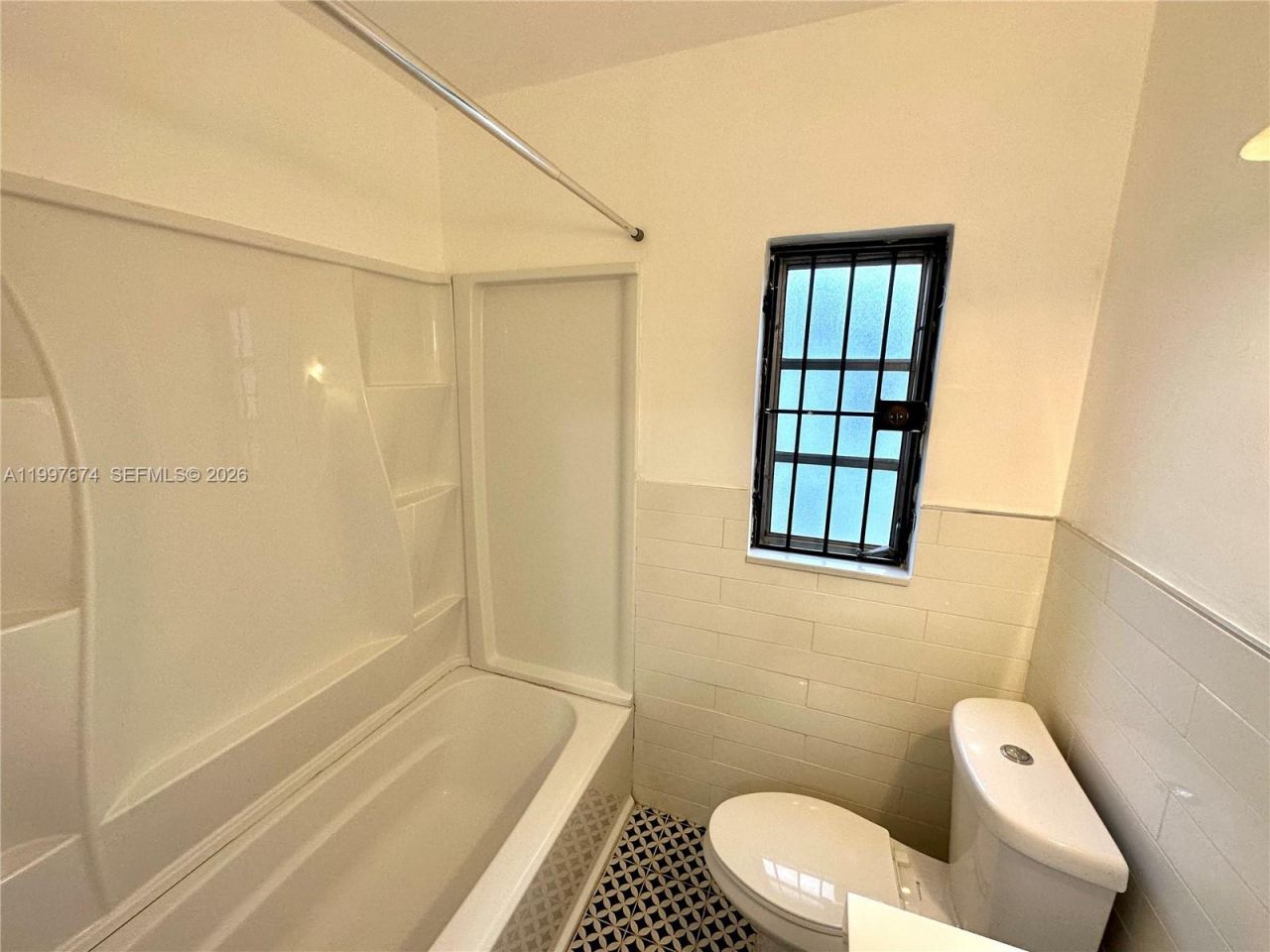 1941 NE 157th Ter , North Miami Beach, FL 33162 Photo