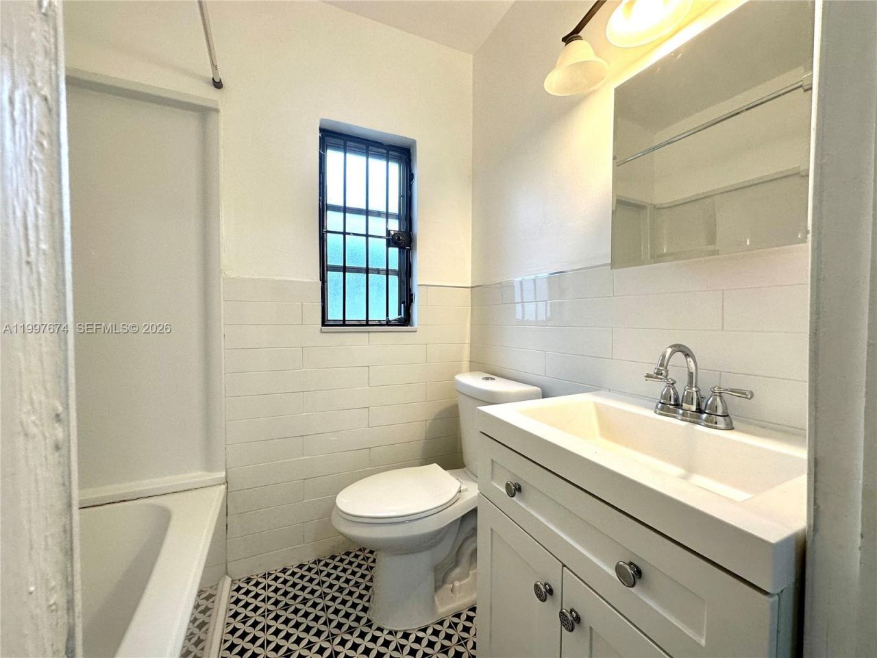 1941 NE 157th Ter , North Miami Beach, FL 33162 Photo