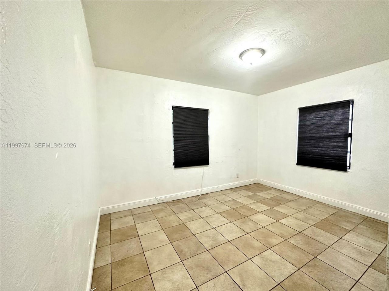 1941 NE 157th Ter , North Miami Beach, FL 33162 Photo