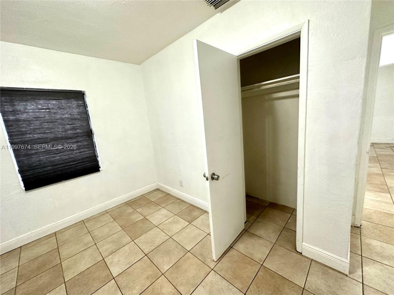 1941 NE 157th Ter , North Miami Beach, FL 33162 Photo