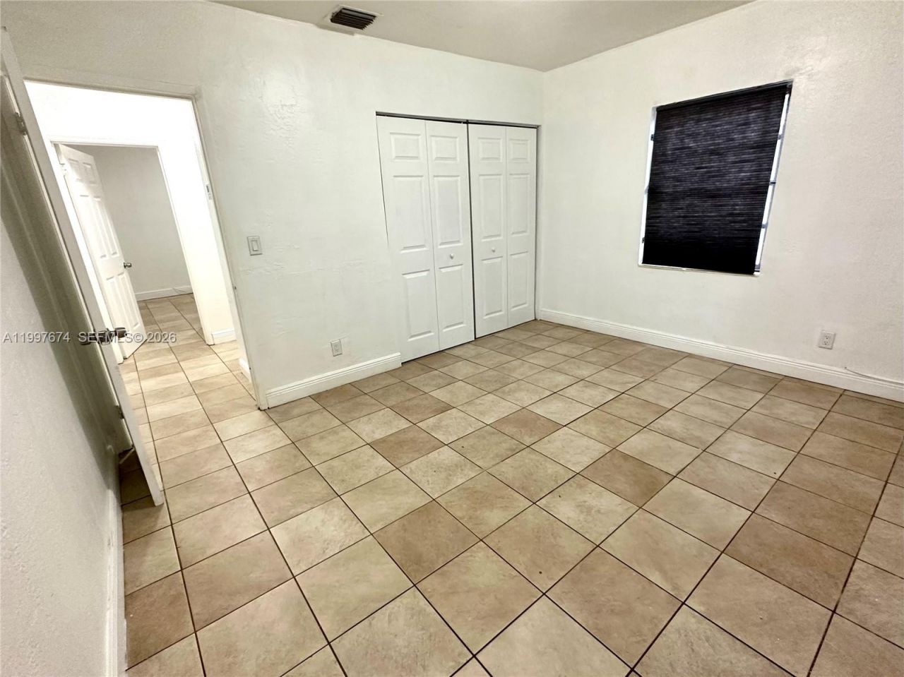 1941 NE 157th Ter , North Miami Beach, FL 33162 Photo