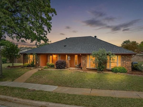 2801 Meadow Creek, Bedford, TX 76021