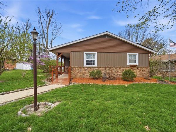 208 NW Madison Street , Hopedale, IL 61747