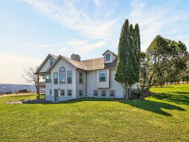 7023 County Road 12, Naples, NY 14512