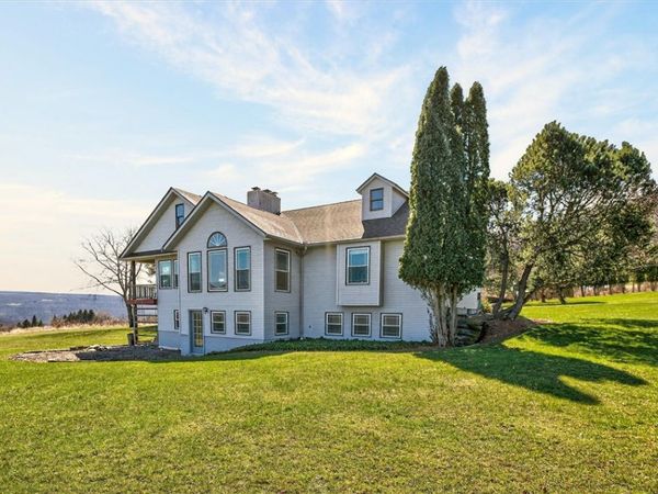 7023 County Road 12, Naples, NY 14512