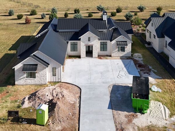 208 Interlaken St, Fredericksburg, TX 78624