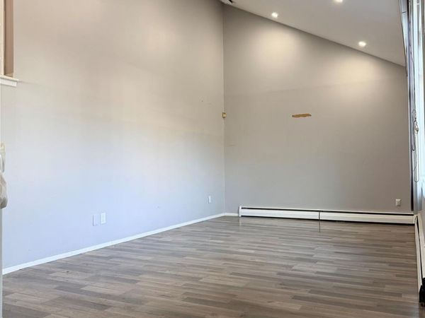 253 W 15th Street , Deer Park, NY 11729