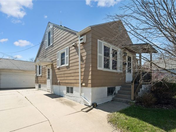 1799 Park Avenue, Marion, IA 52302