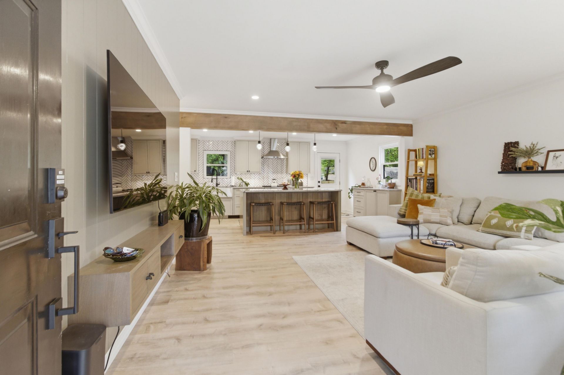 3623 Marshfield Road Photo 6