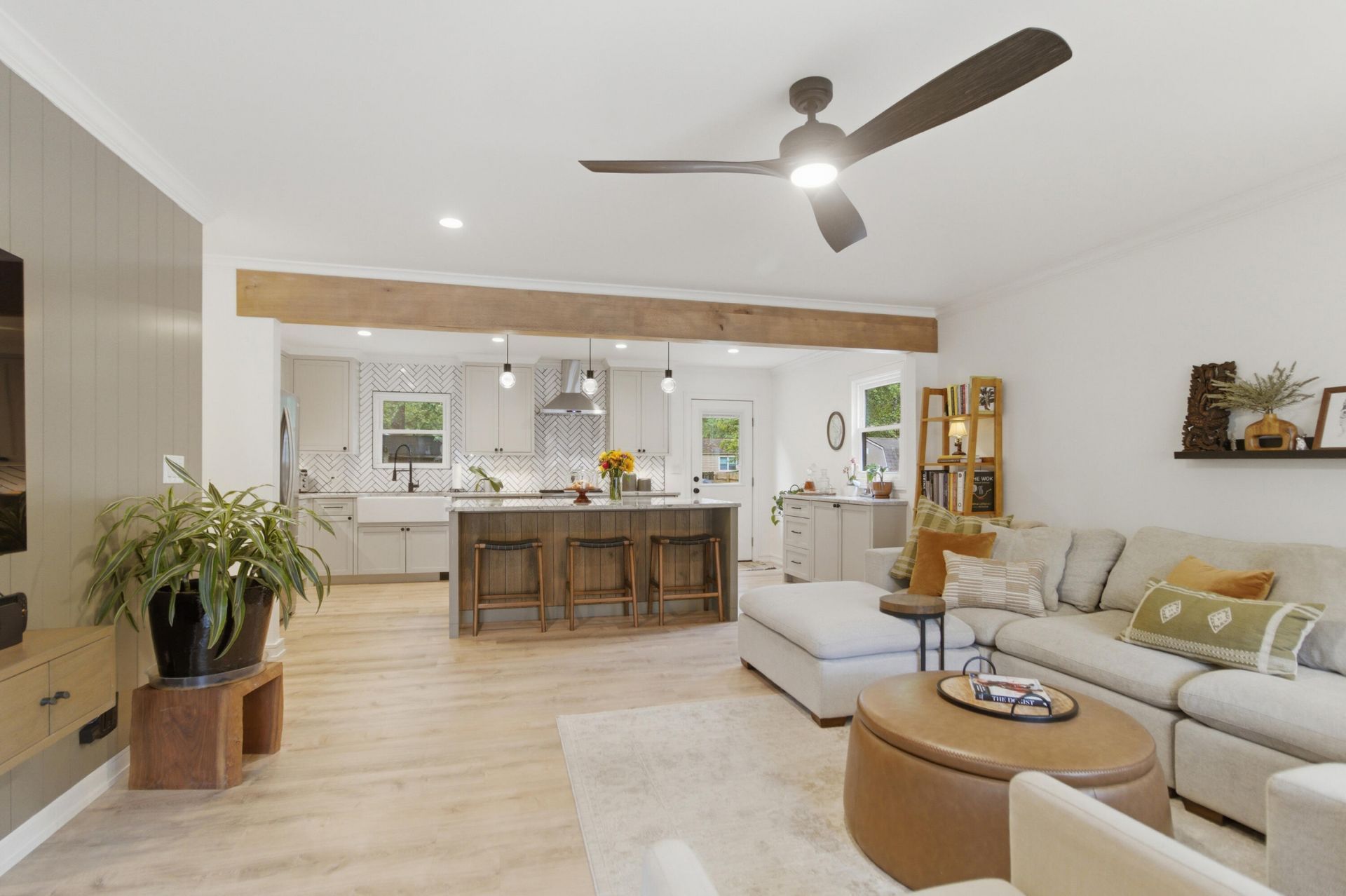 3623 Marshfield Road Photo 7