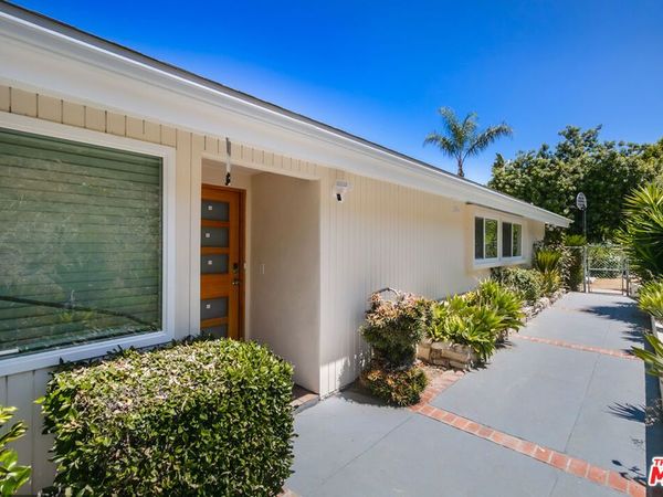 5634 Mason Avenue, Woodland Hills, CA 91367