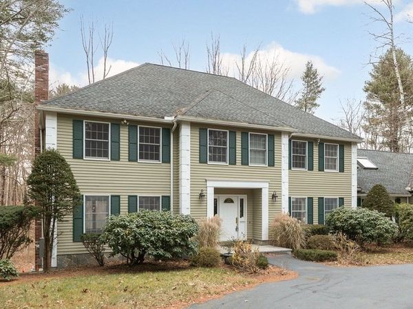 1 Sutton Place, Weston, MA 02493