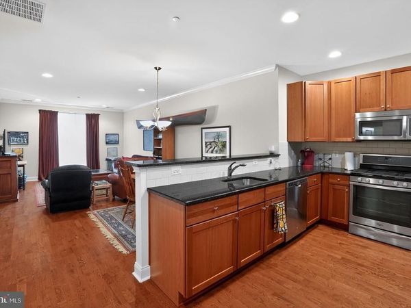 700 COMMODORE COURT, Unit 2705, PHILADELPHIA, PA 19146