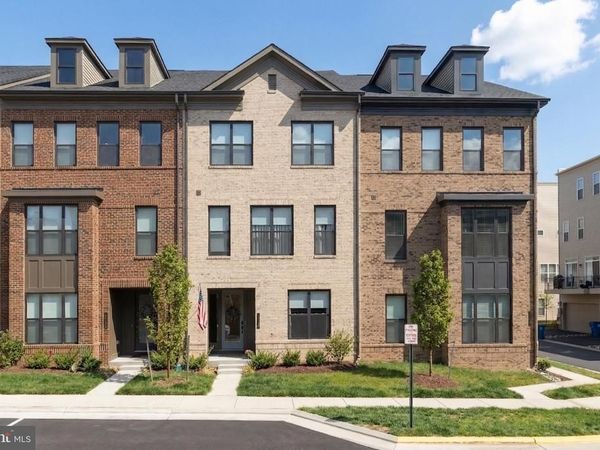 42338 NELSONVILLE TERRACE, BRAMBLETON, VA 20148