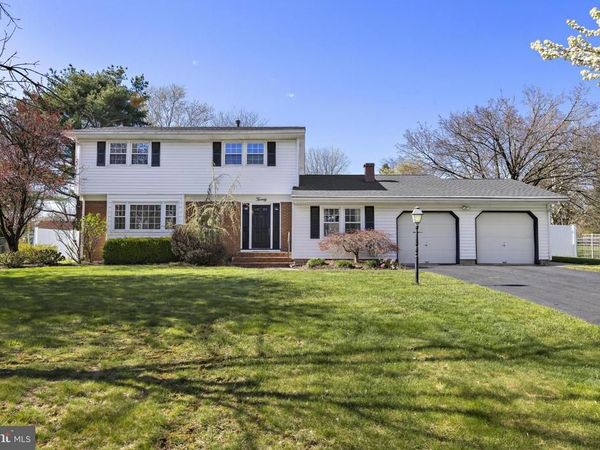 20 BEECHCROFT, EAST WINDSOR, NJ 08520