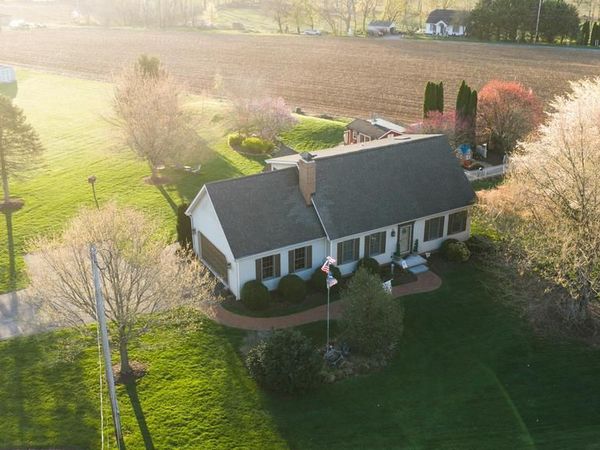 13729 CROSS ROADS AVENUE, FELTON, PA 17322