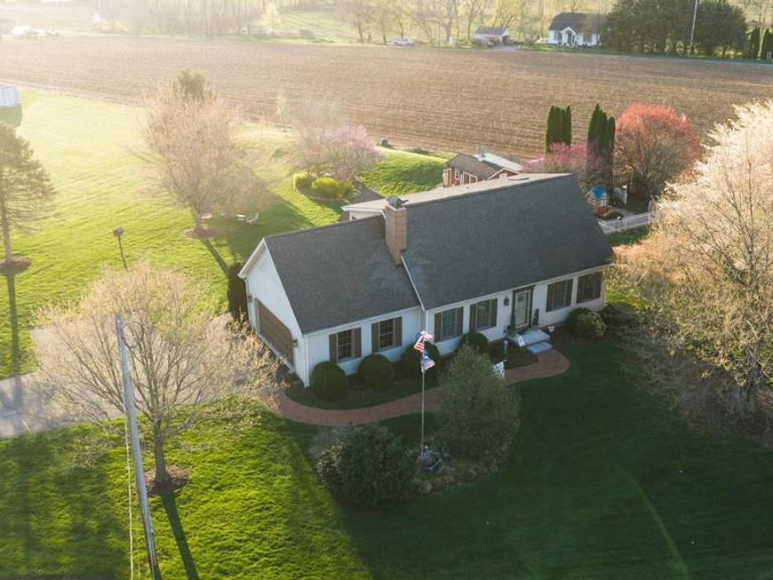 13729 Cross Roads Avenue, Felton, PA 17322 Main Photo