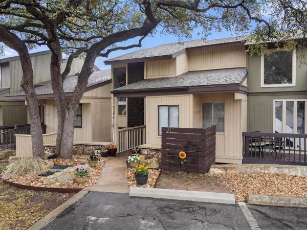 317 Venture BLVD S, Point Venture, TX 78645