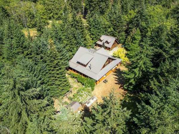 1645 Lea Smith Rd, Hornby Island, BC V0R 1Z0
