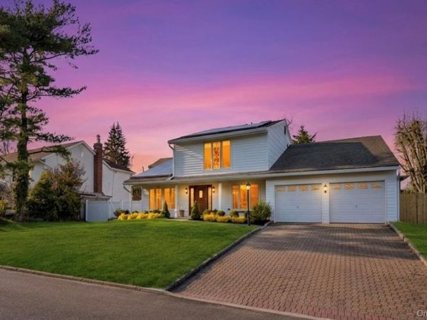 40 Hitching Post Lane , Glen Cove, NY 11542