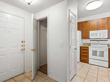 701 Gibson Dr #1123, Unit 1123, Roseville, CA 95678 Photo