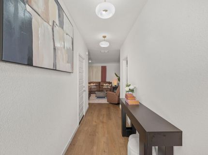 8488 Anker Way, Elk Grove, CA 95757 Photo