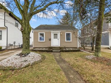 922 McLean Avenue , Royal Oak, MI 48067