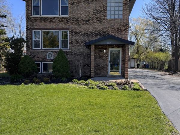 7819 Garden Lane, Unit 1, Justice, IL 60458