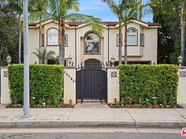 13164 Magnolia Boulevard, Sherman Oaks, CA 91423