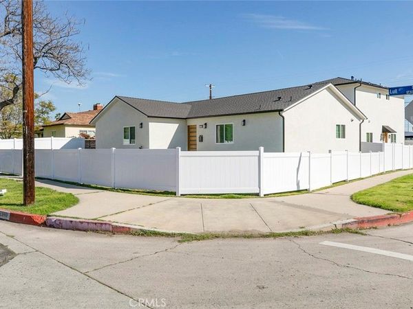 12340 Lull Street, North Hollywood, CA 91605