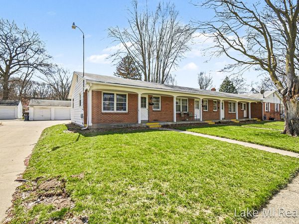 906 Belfield Street SW, Wyoming, MI 49509